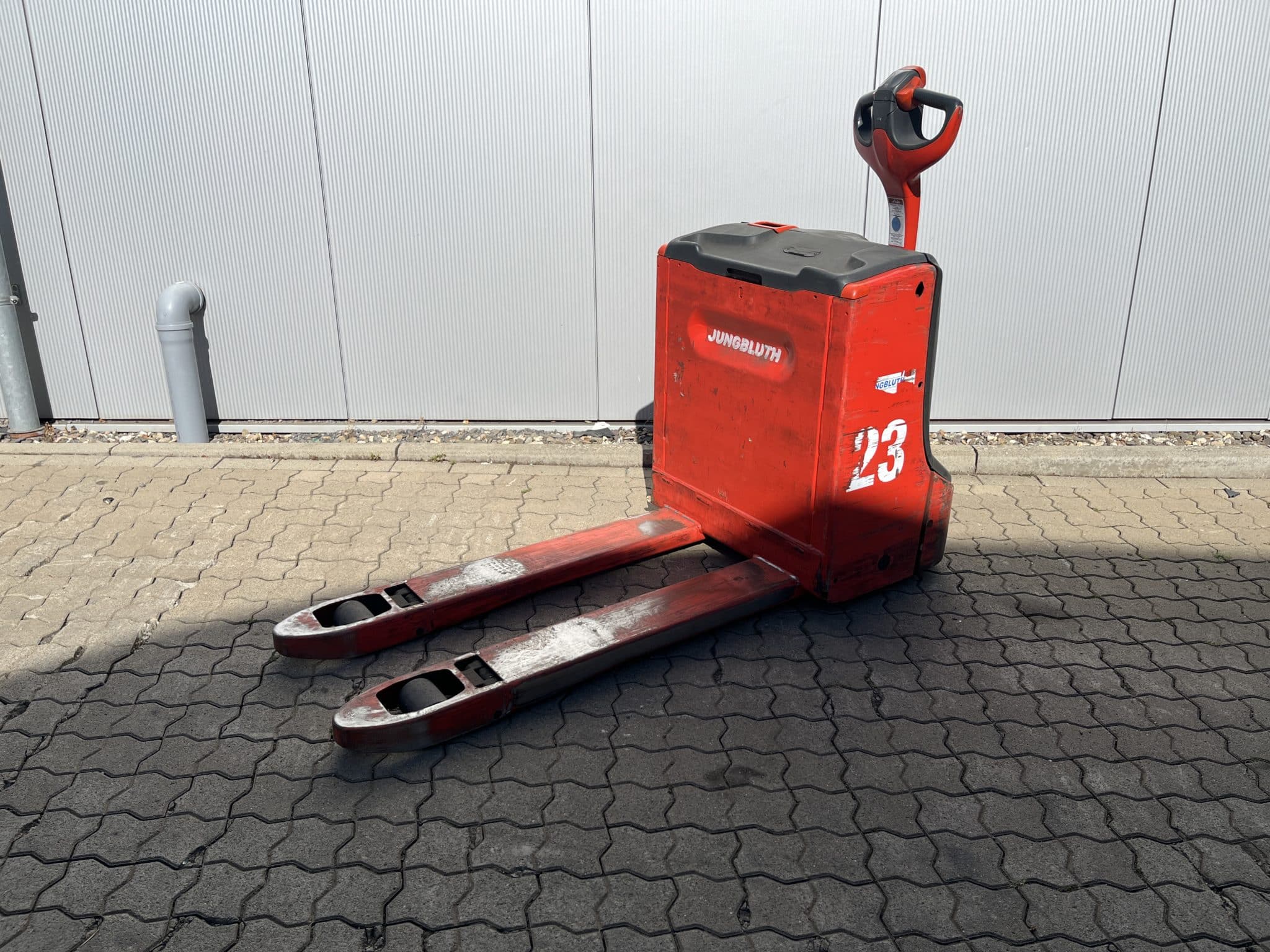 Gebrauchte Lagertechnik – Linde T16