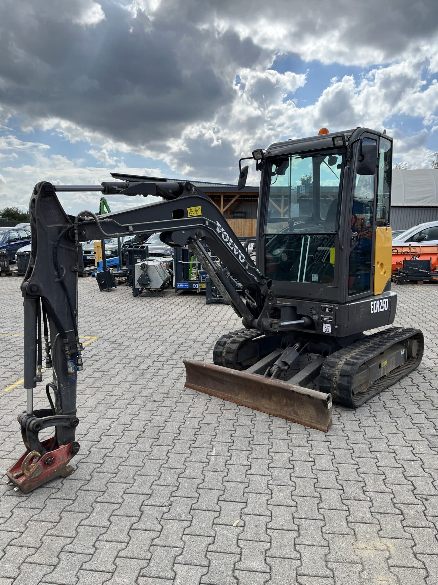 Gebrauchte Baumaschinen – Volvo ECR25DFL