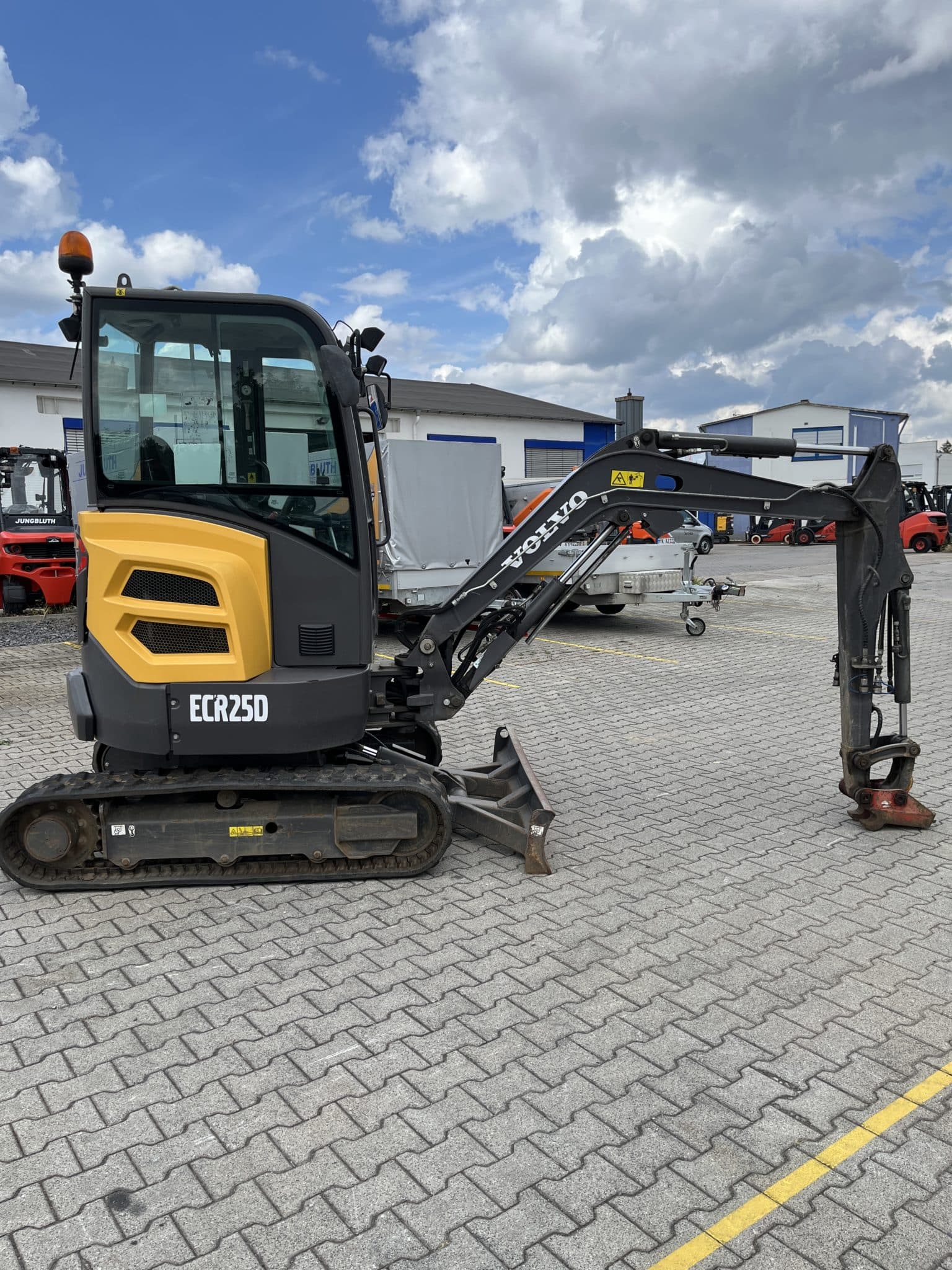 Gebrauchte Baumaschinen – Volvo ECR25DFL