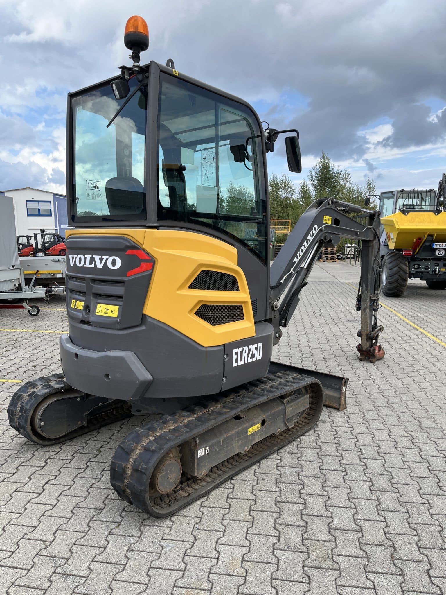 Gebrauchte Baumaschinen – Volvo ECR25DFL