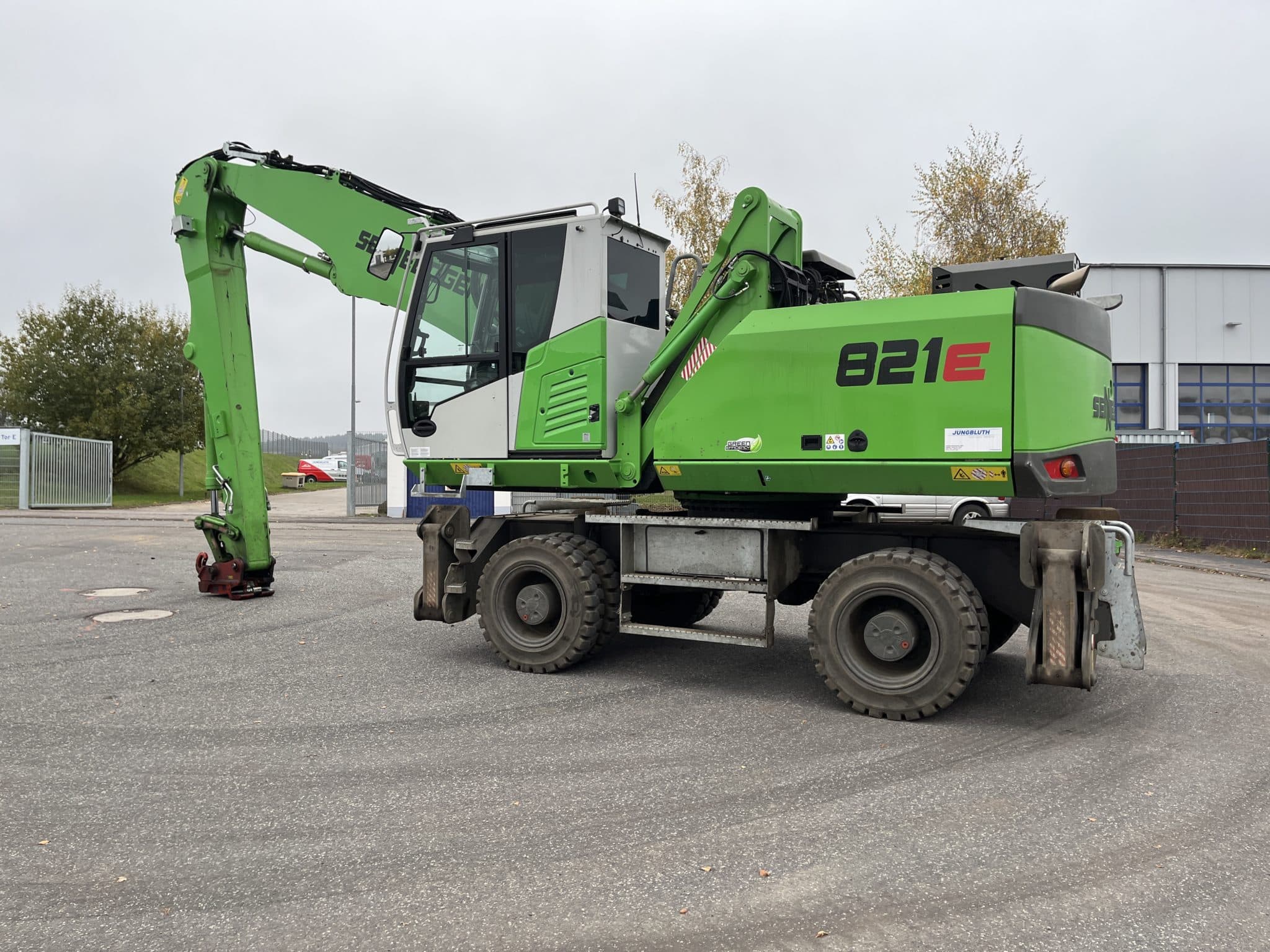 Gebrauchte Baumaschinen – Sennebogen 821