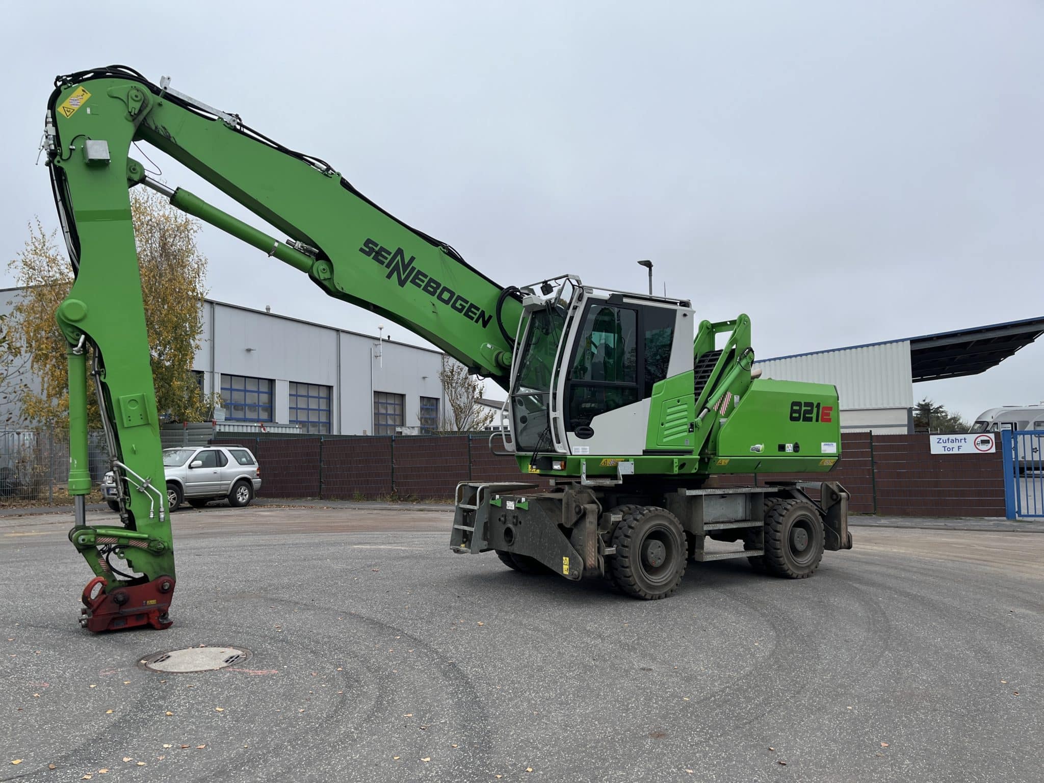 Gebrauchte Baumaschinen – Sennebogen 821