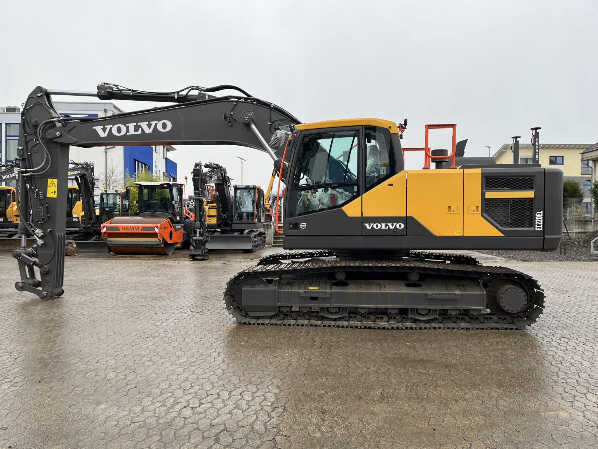 Gebrauchte Baumaschinen – Volvo EC220EL mit 2D Dig assist