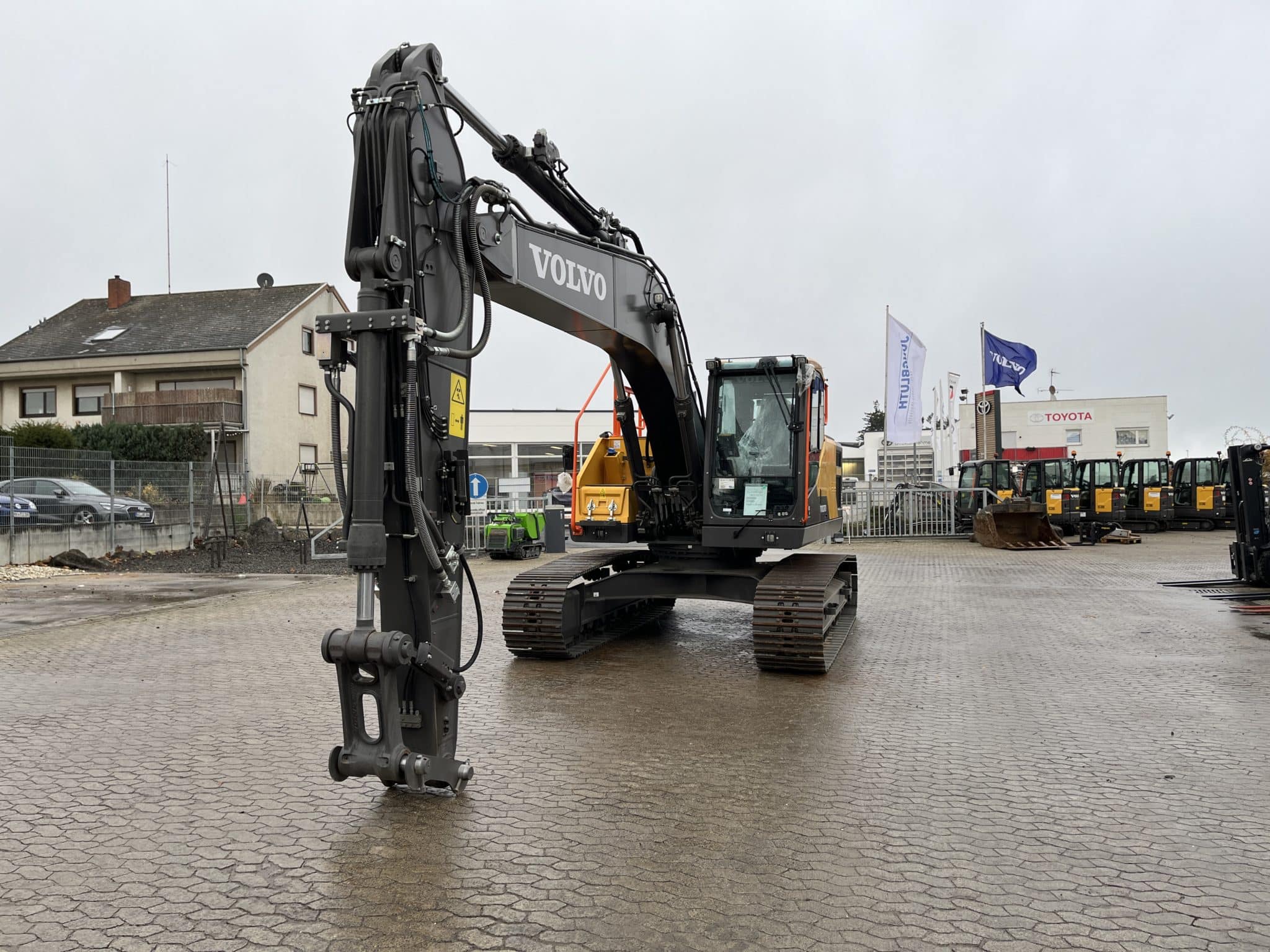 Gebrauchte Baumaschinen – Volvo EC220EL mit 2D Dig assist