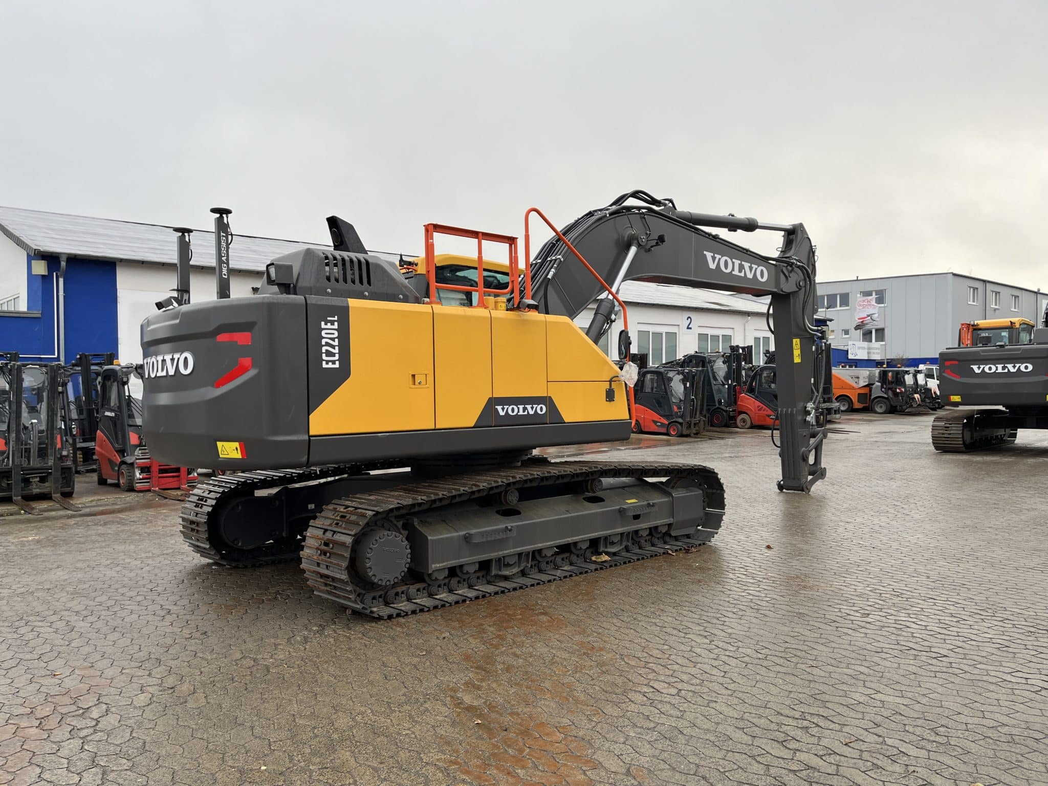 Gebrauchte Baumaschinen – Volvo EC220EL mit 2D Dig assist