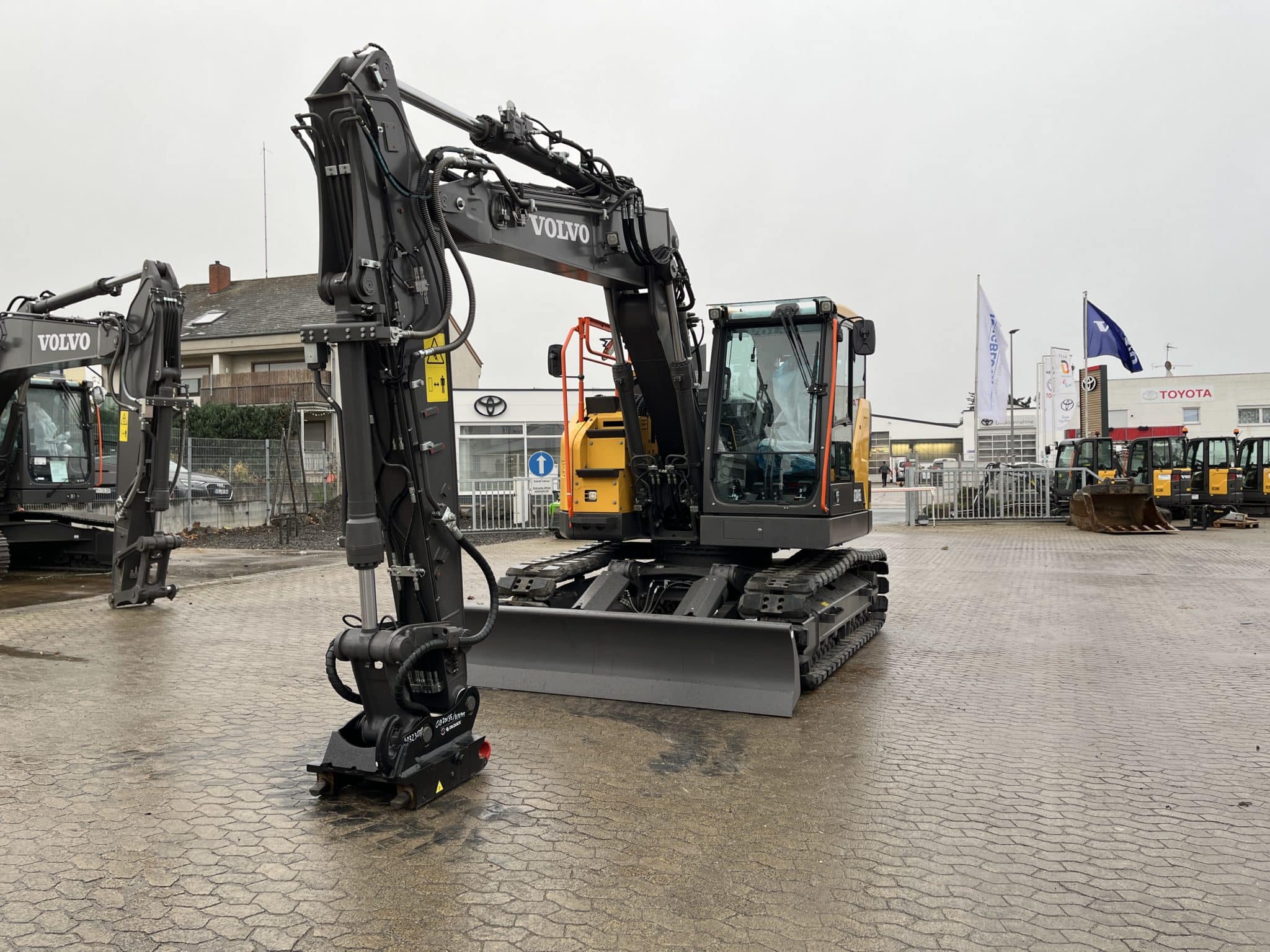 Gebrauchte Baumaschinen – Volvo ECR145EL mit OQ70/55