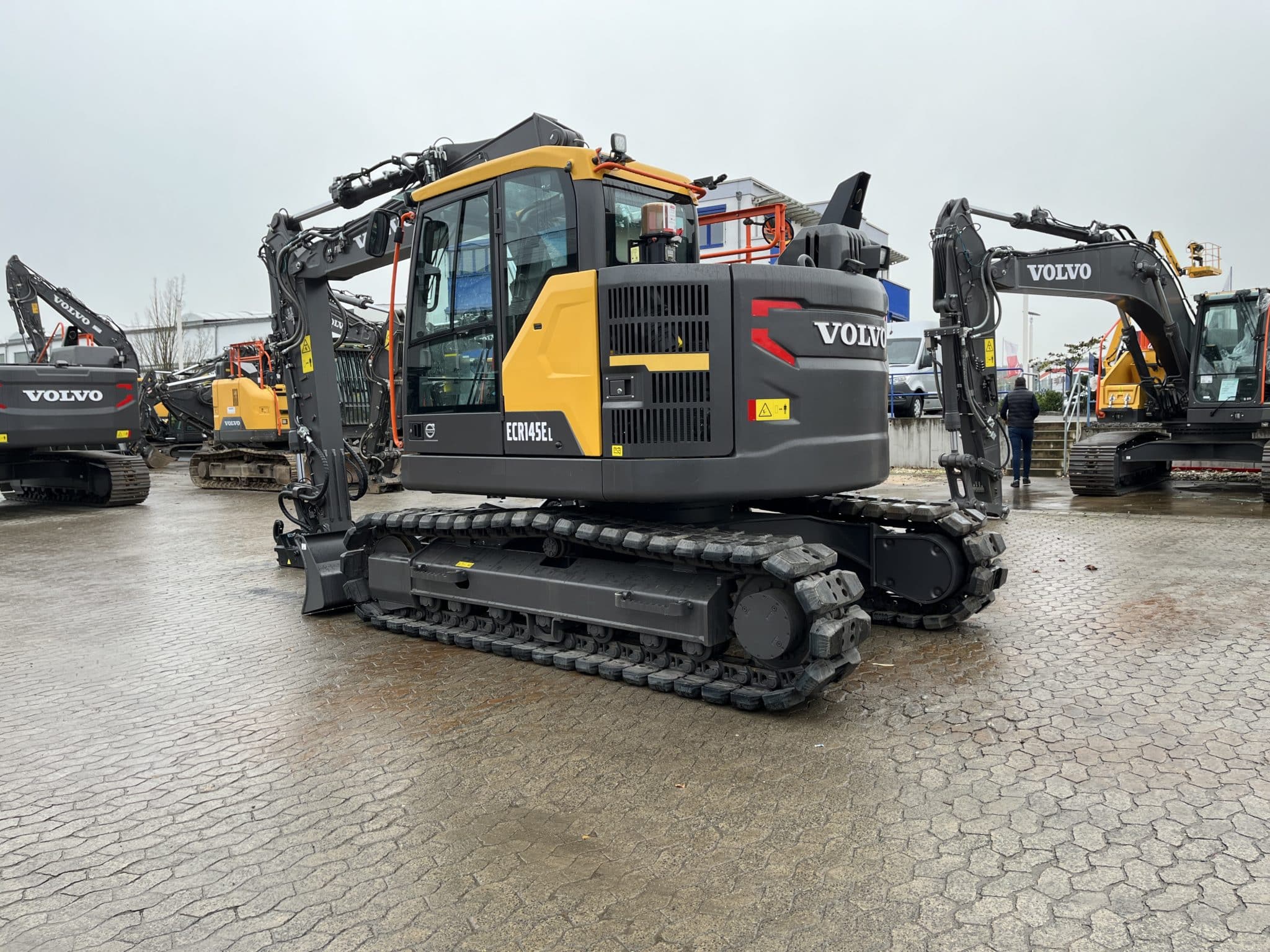 Gebrauchte Baumaschinen – Volvo ECR145EL mit OQ70/55