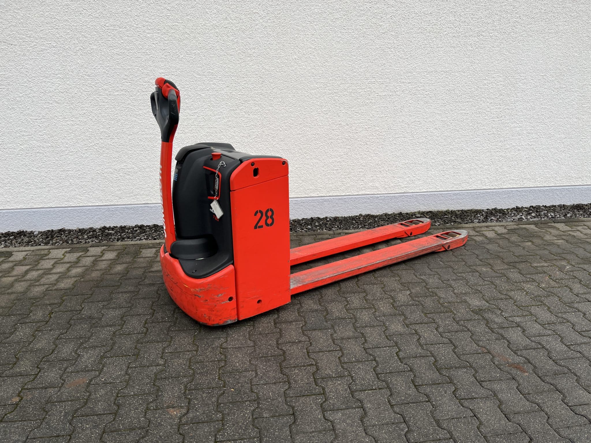 Gebrauchte Lagertechnik – Linde T20