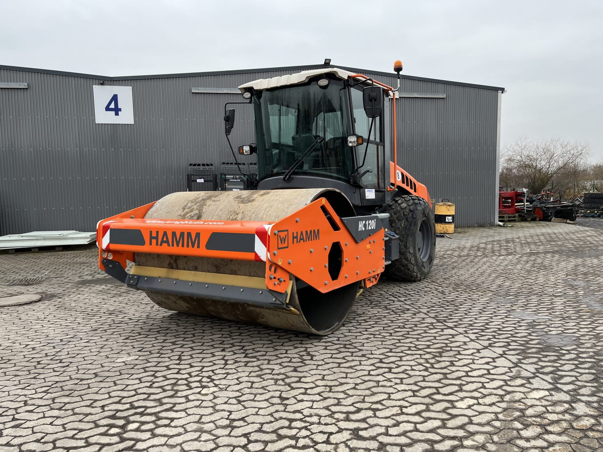 Gebrauchte Baumaschinen – Hamm HC120i