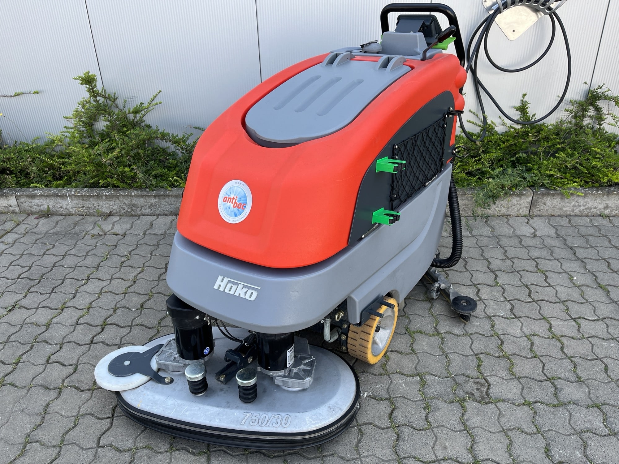 Gebrauchte Reinigungstechnik – Hako Scrubmaster B70CL TB750