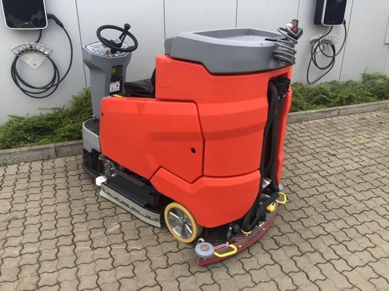 Gebrauchte Aufsitz-Scheuersaugmaschine – Hako Scrubmaster B175R TB900