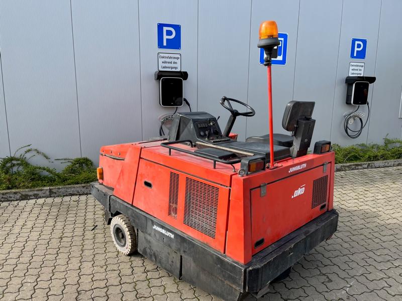 Gebrauchte Aufsitz-Kehrsaugmaschine – Hako Sweepmaster Jonas 1700D