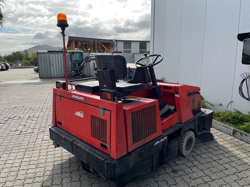 Gebrauchte Aufsitz-Kehrsaugmaschine – Hako Sweepmaster Jonas 1700D