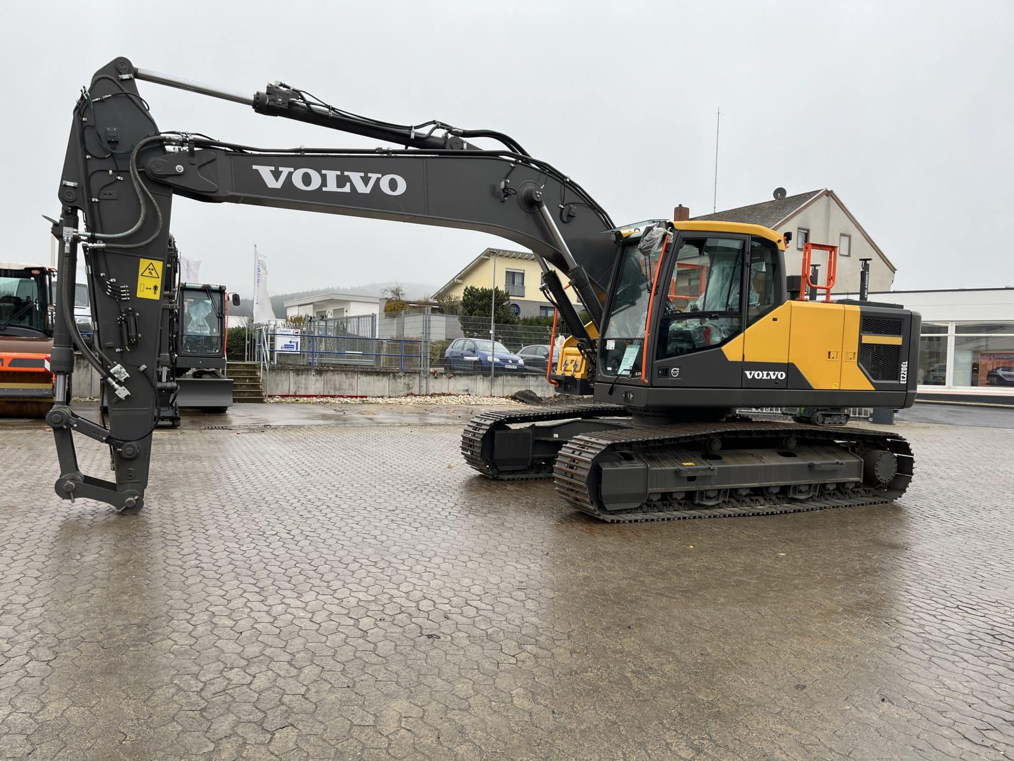Gebrauchte Baumaschinen – Volvo EC220EL mit 2D Dig Assist