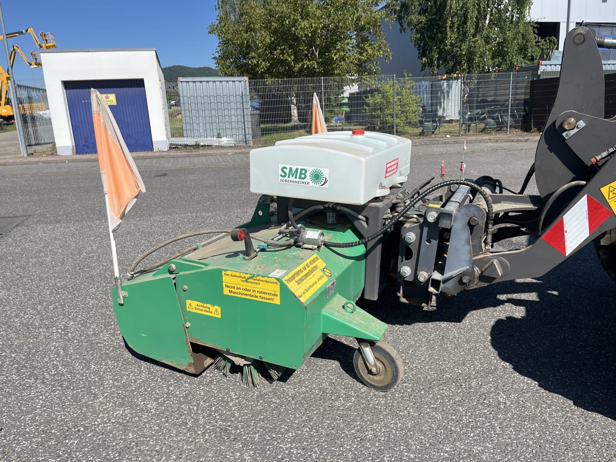 Gebrauchte Anbaugeräte – [div] Sobernheimer Kehrmaschine UKM2.2