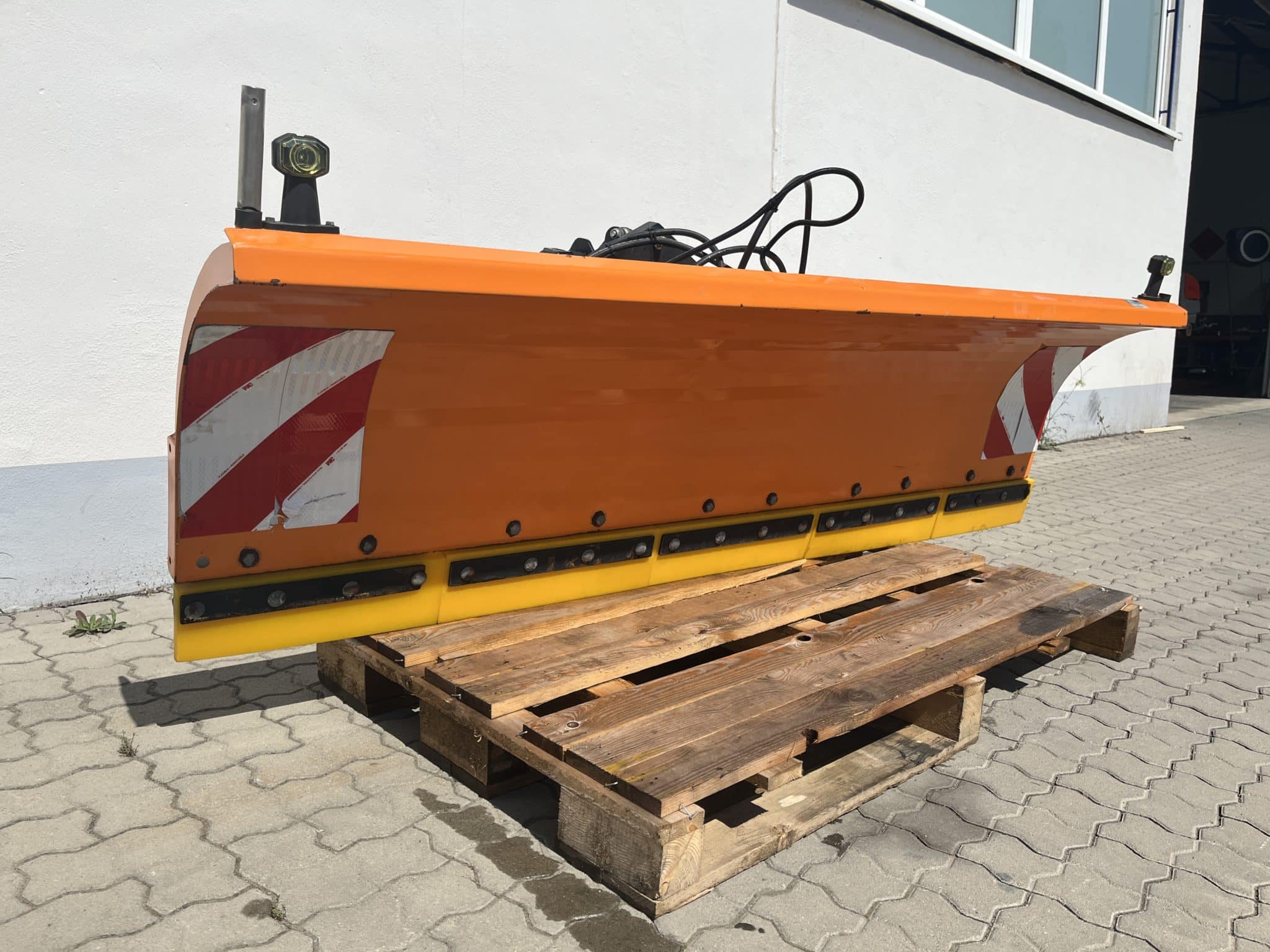 Gebrauchte Reinigungstechnik – [div] KIF Schneepflug SPF-2400