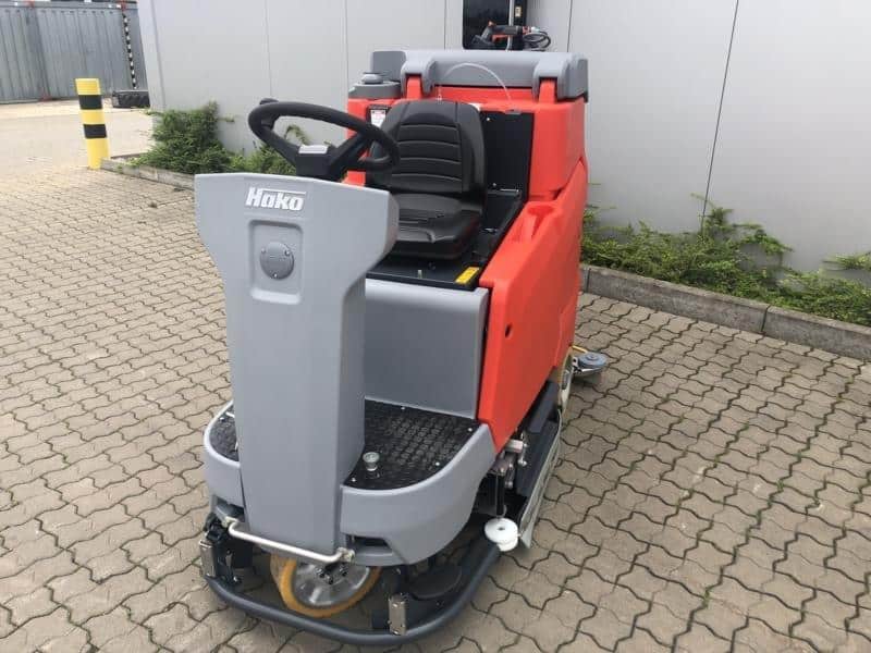 Gebrauchte Aufsitz-Scheuersaugmaschine – Hako Scrubmaster B175R TB900