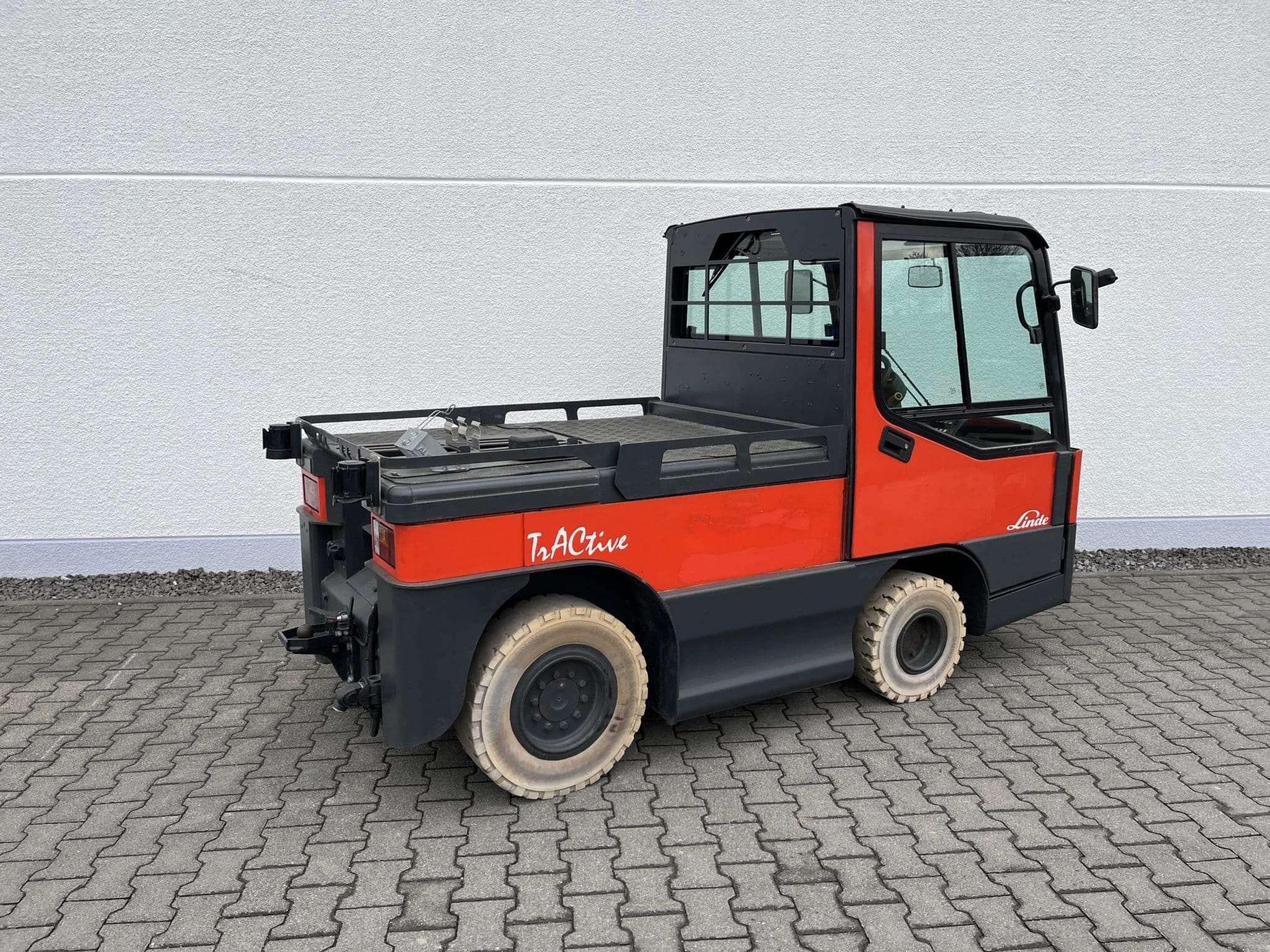 Gebrauchte Lagertechnik – Linde P250