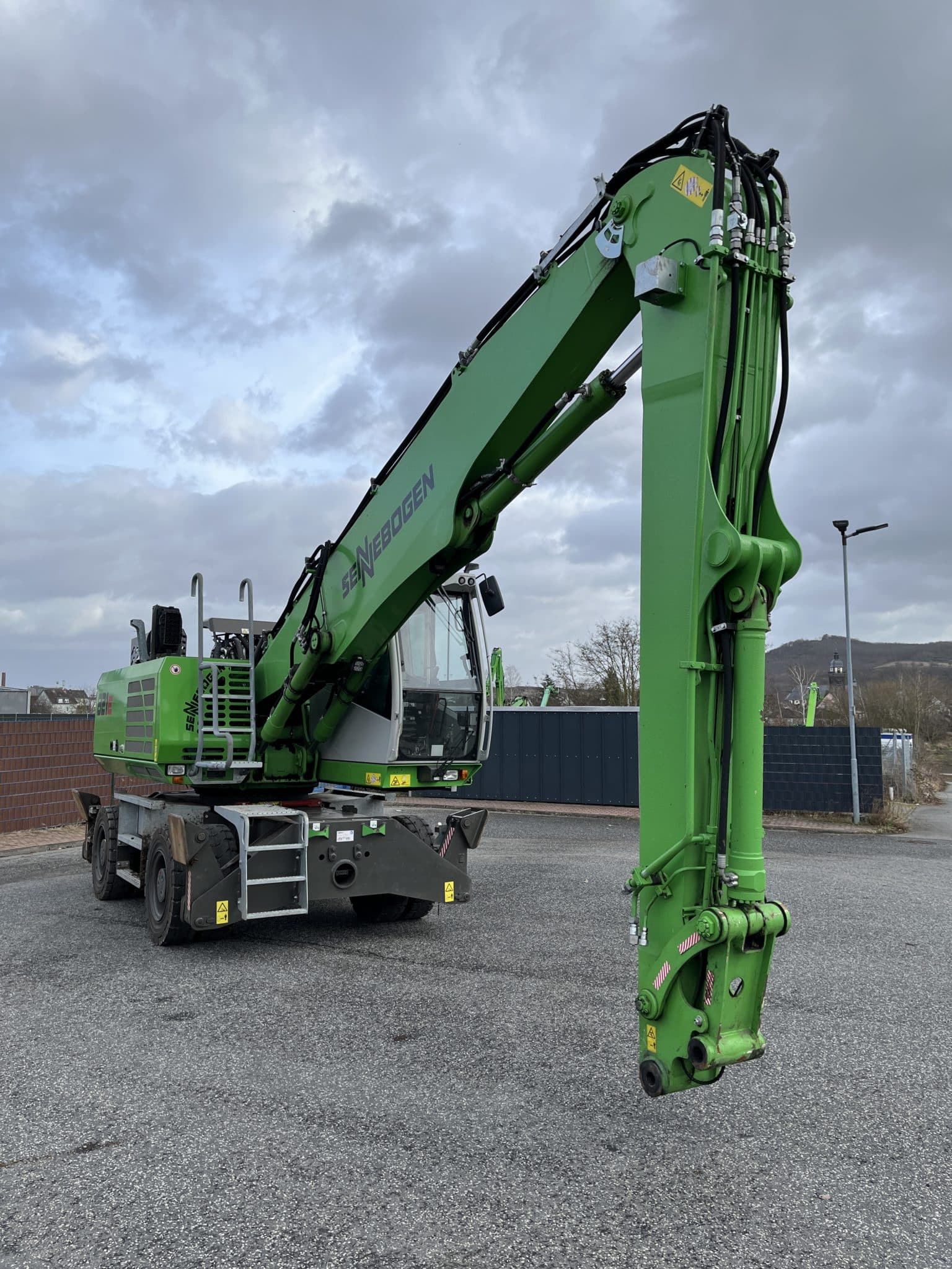 Gebrauchte Baumaschinen – Sennebogen 821