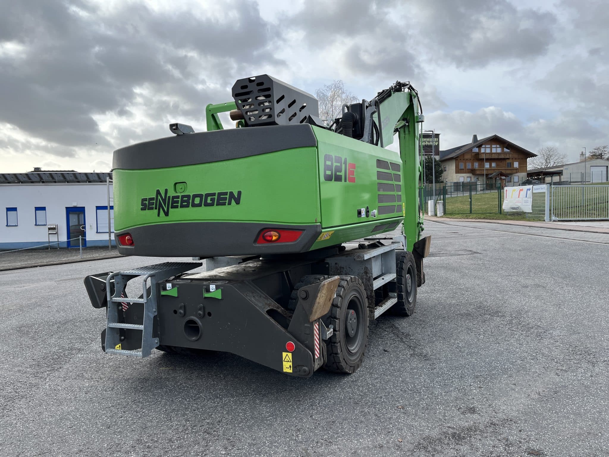 Gebrauchte Baumaschinen – Sennebogen 821