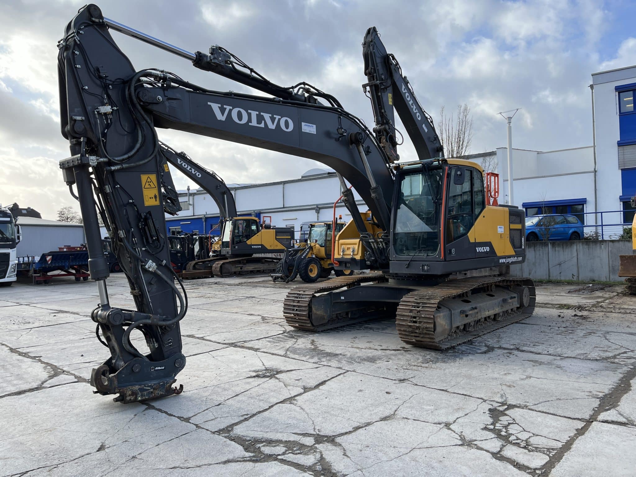 Gebrauchte Baumaschinen – Volvo EC220EL mit 2D Dig assist