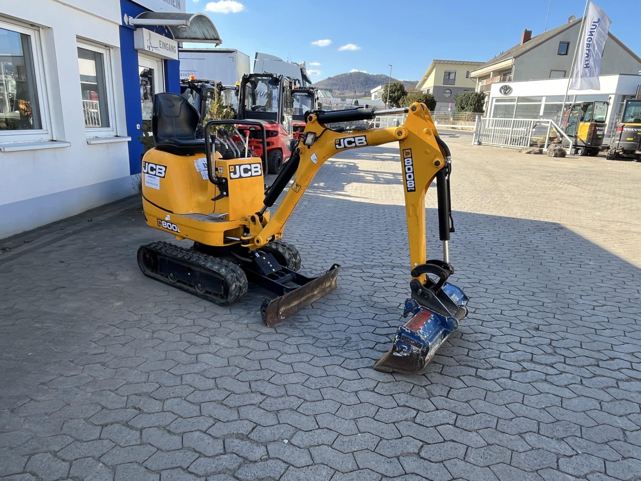 Gebrauchte Baumaschinen – JCB 8008
