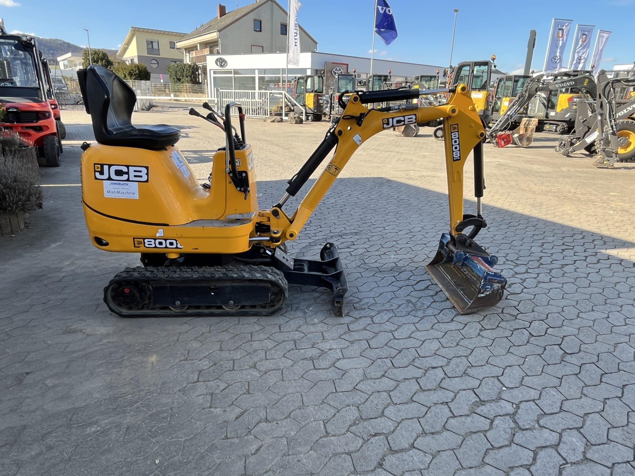Gebrauchte Baumaschinen – JCB 8008