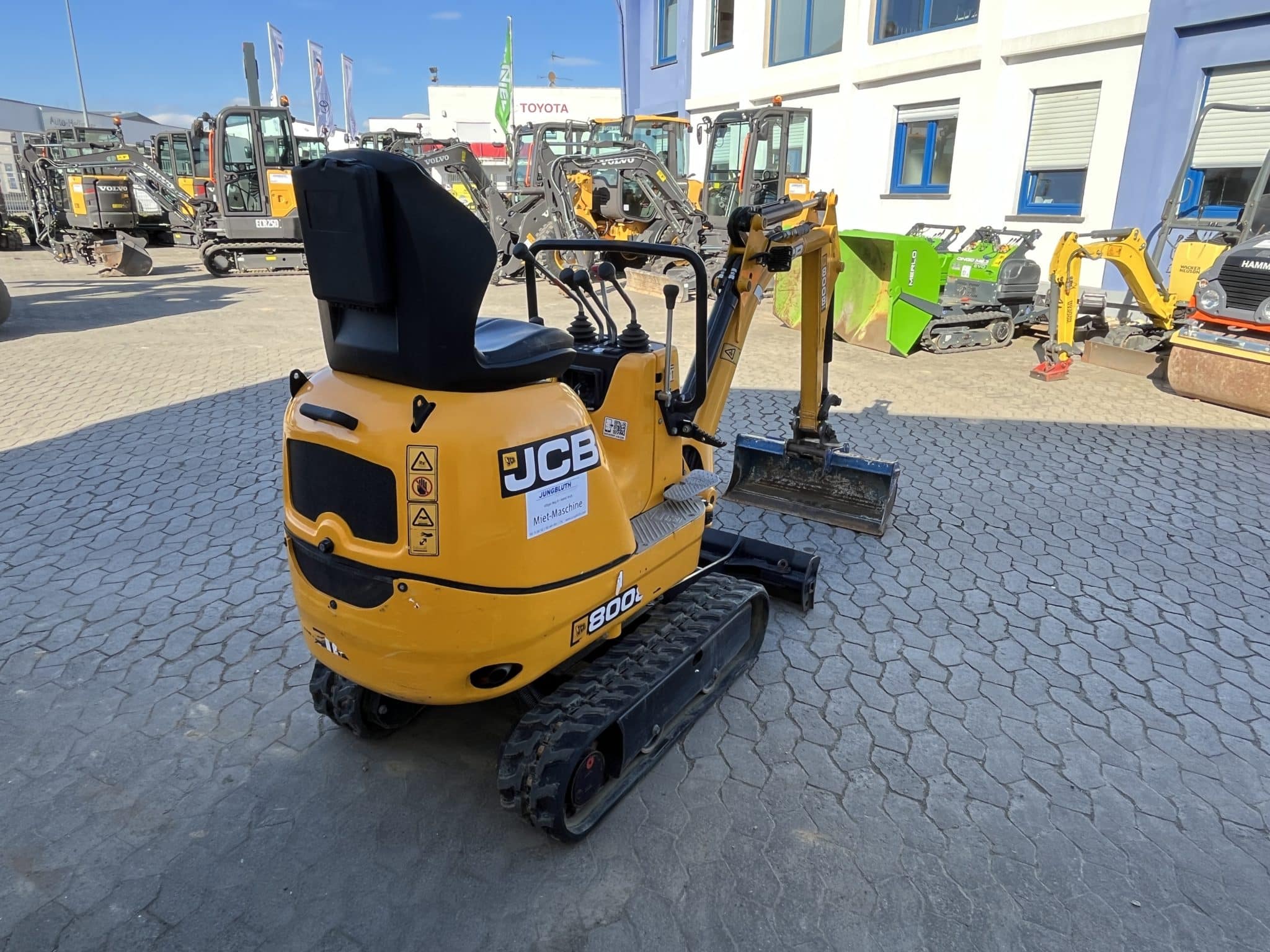 Gebrauchte Baumaschinen – JCB 8008