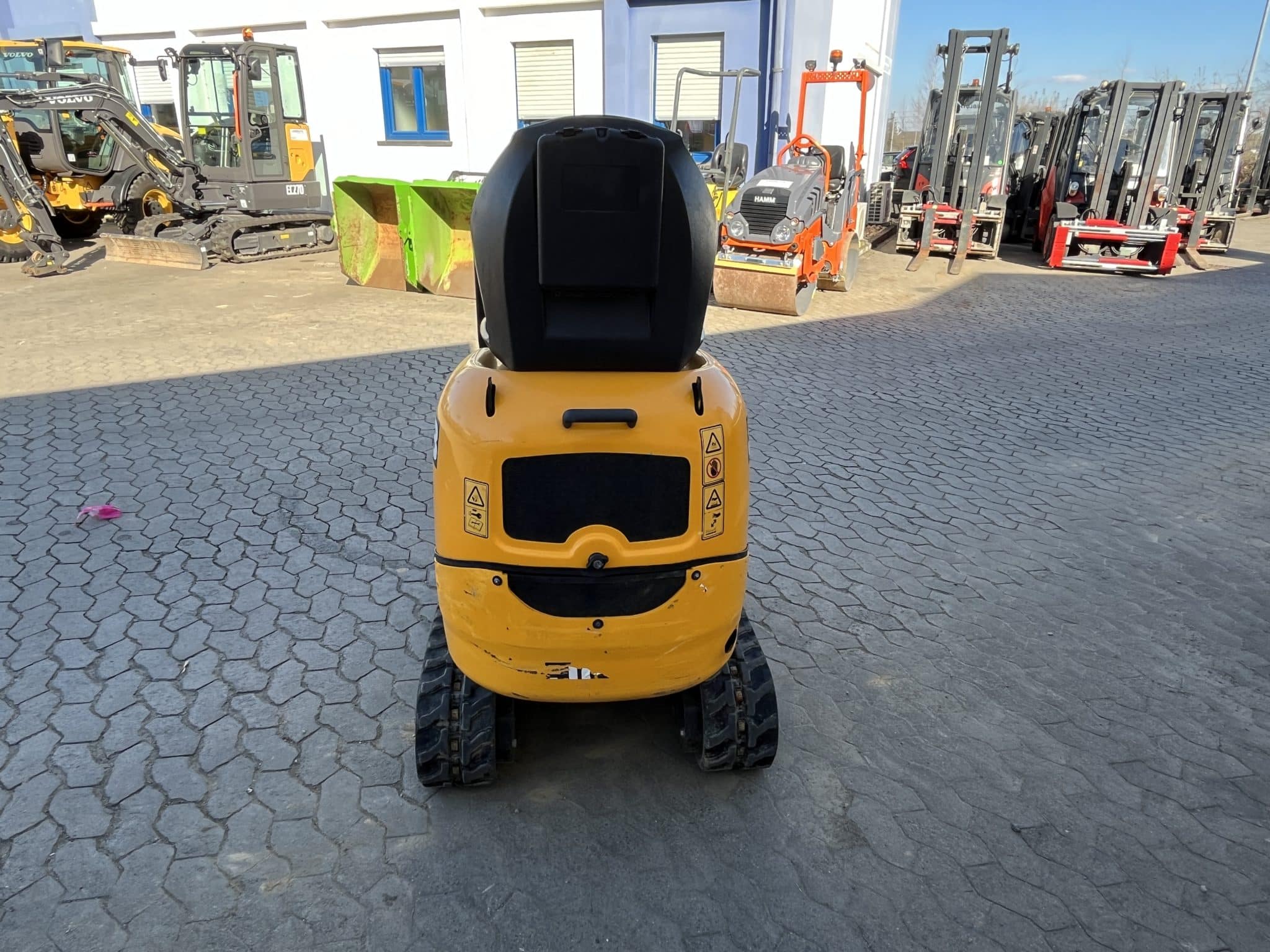 Gebrauchte Baumaschinen – JCB 8008