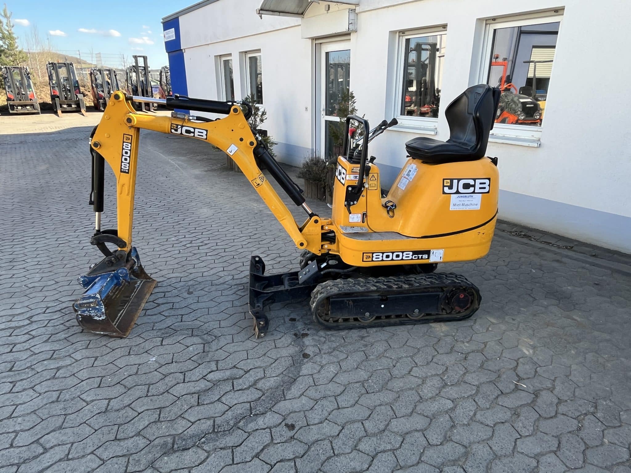 Gebrauchte Baumaschinen – JCB 8008