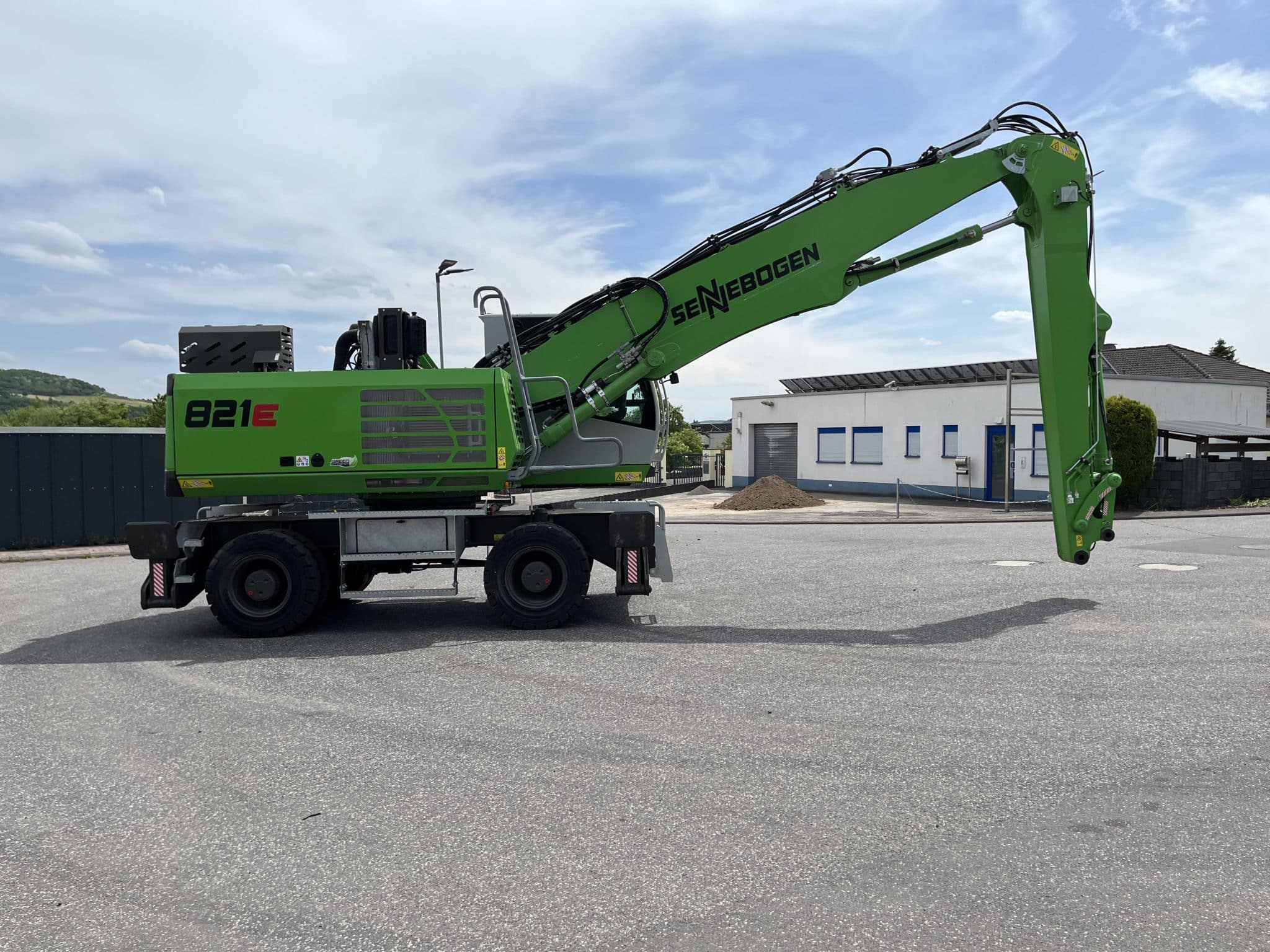 Gebrauchte Baumaschinen – Sennebogen 821ME