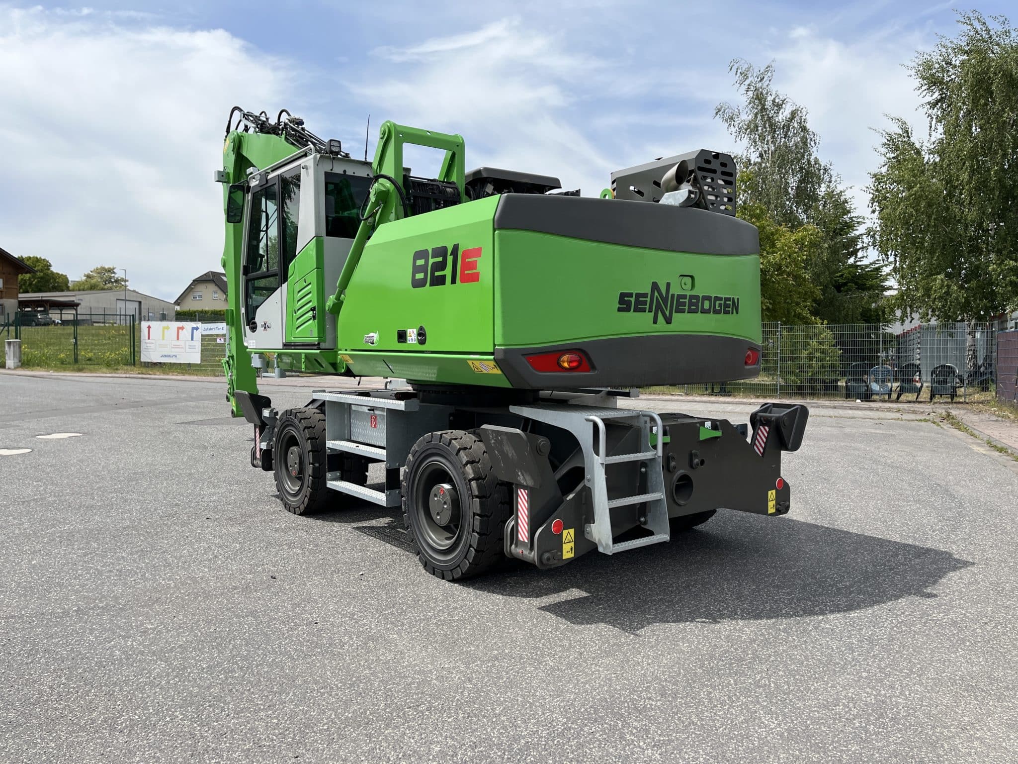 Gebrauchte Baumaschinen – Sennebogen 821ME