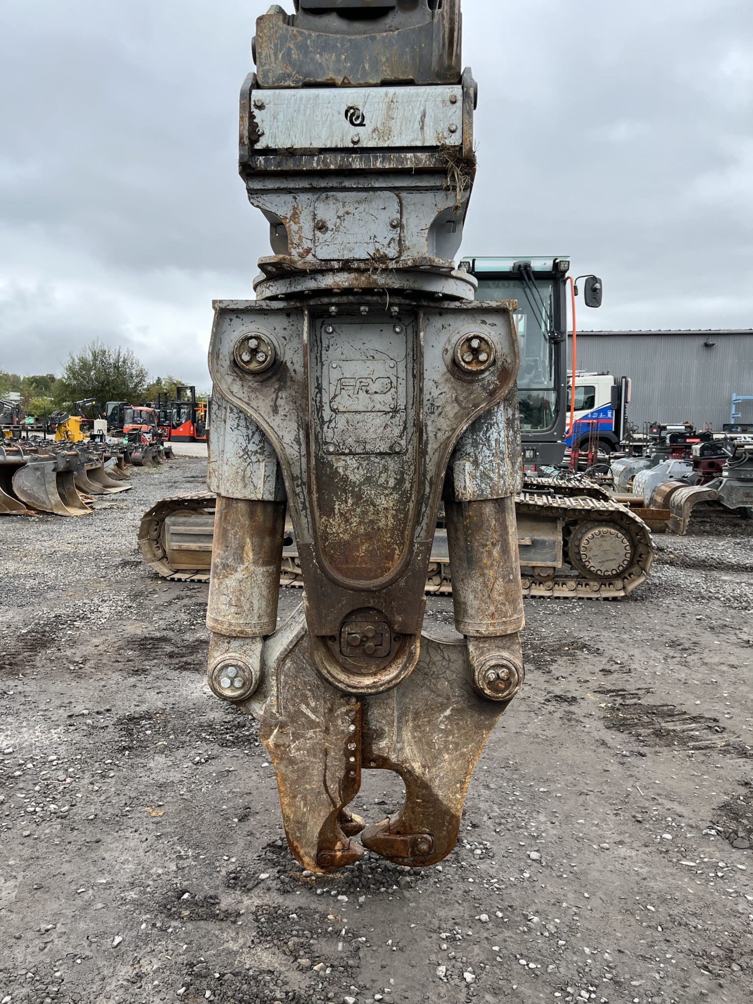 Gebrauchte Anbaugeräte – Furukawa V-17