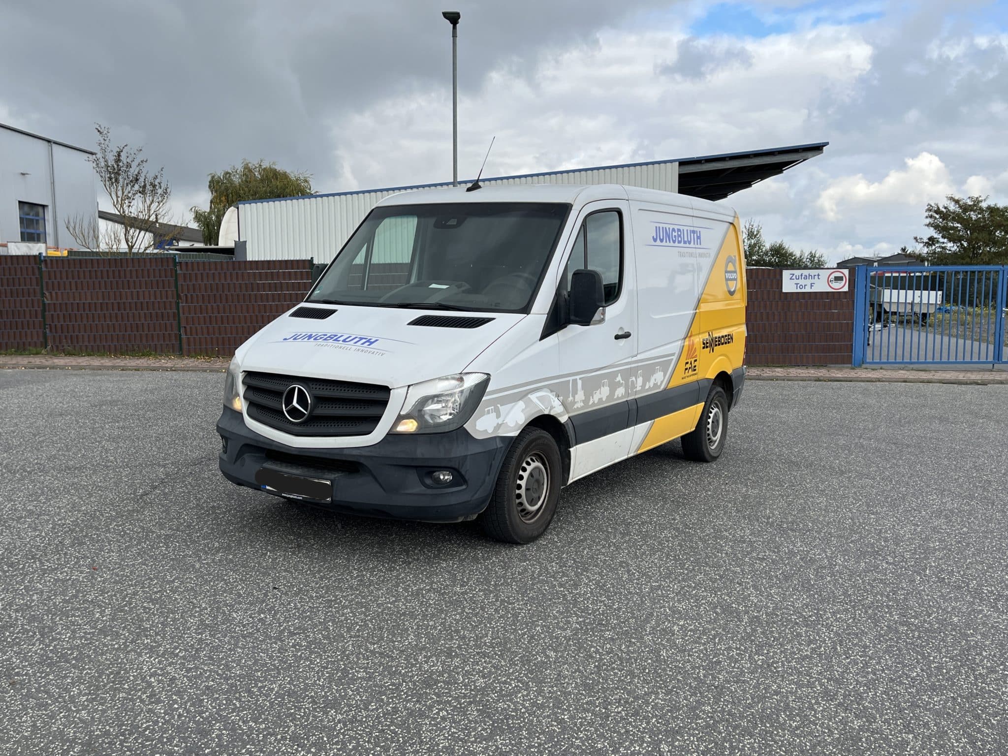 Gebrauchte Baumaschinen – Mercedes-Benz Sprinter