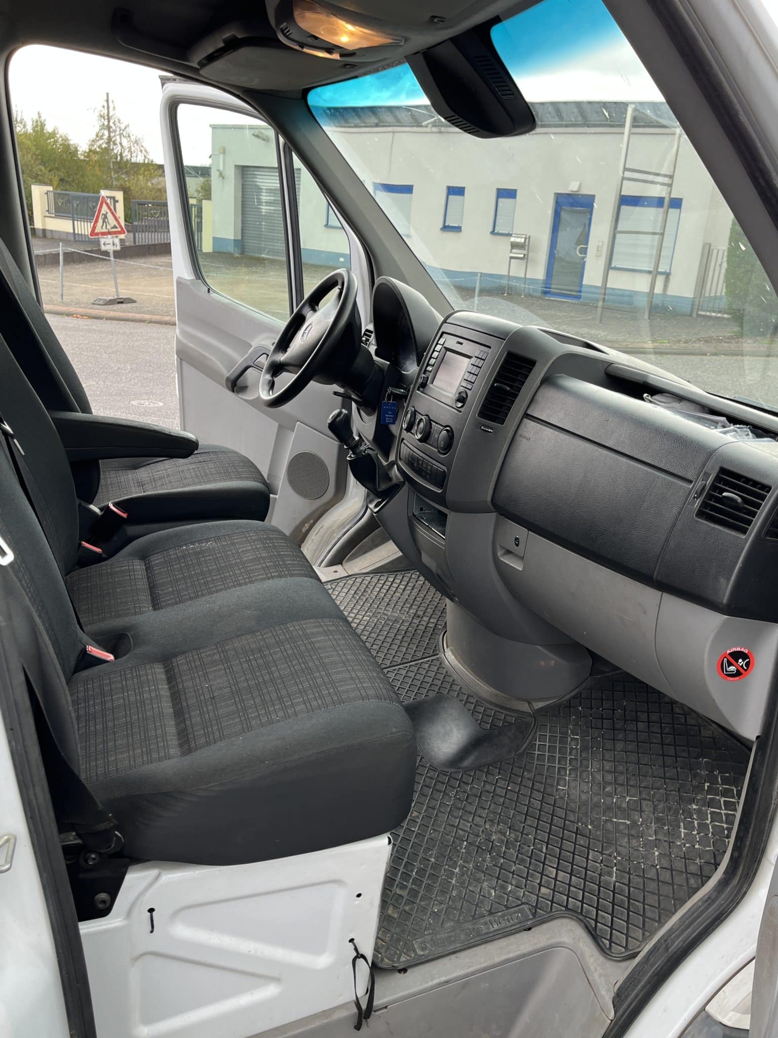 Gebrauchte Baumaschinen – Mercedes-Benz Sprinter