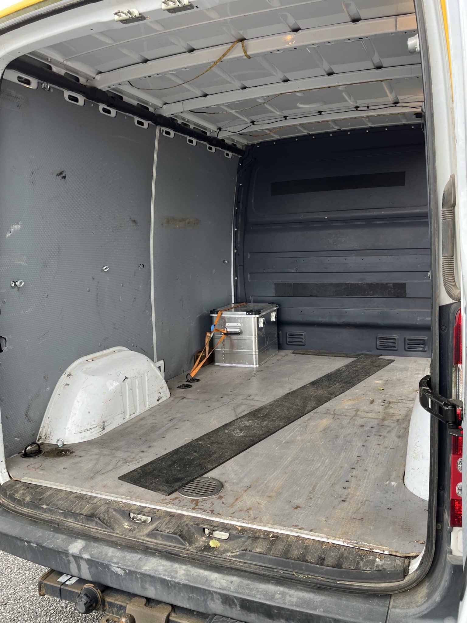 Gebrauchte Baumaschinen – Mercedes-Benz Sprinter