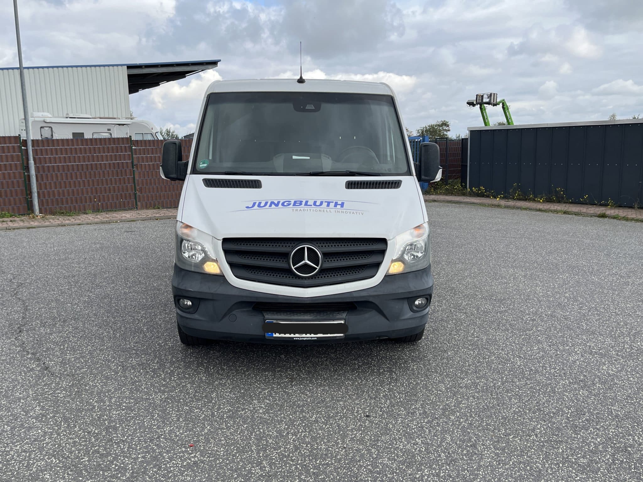 Gebrauchte Baumaschinen – Mercedes-Benz Sprinter