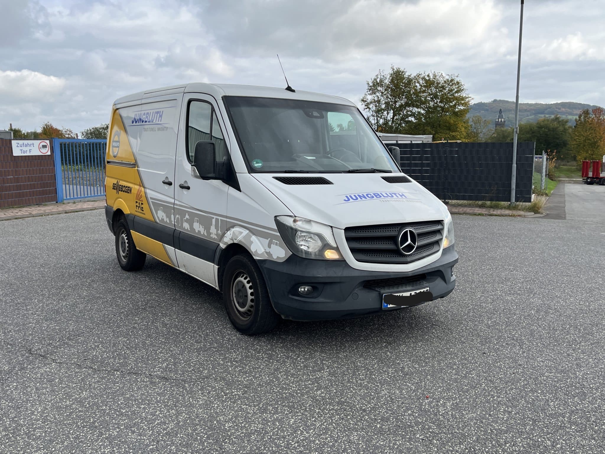 Gebrauchte Baumaschinen – Mercedes-Benz Sprinter