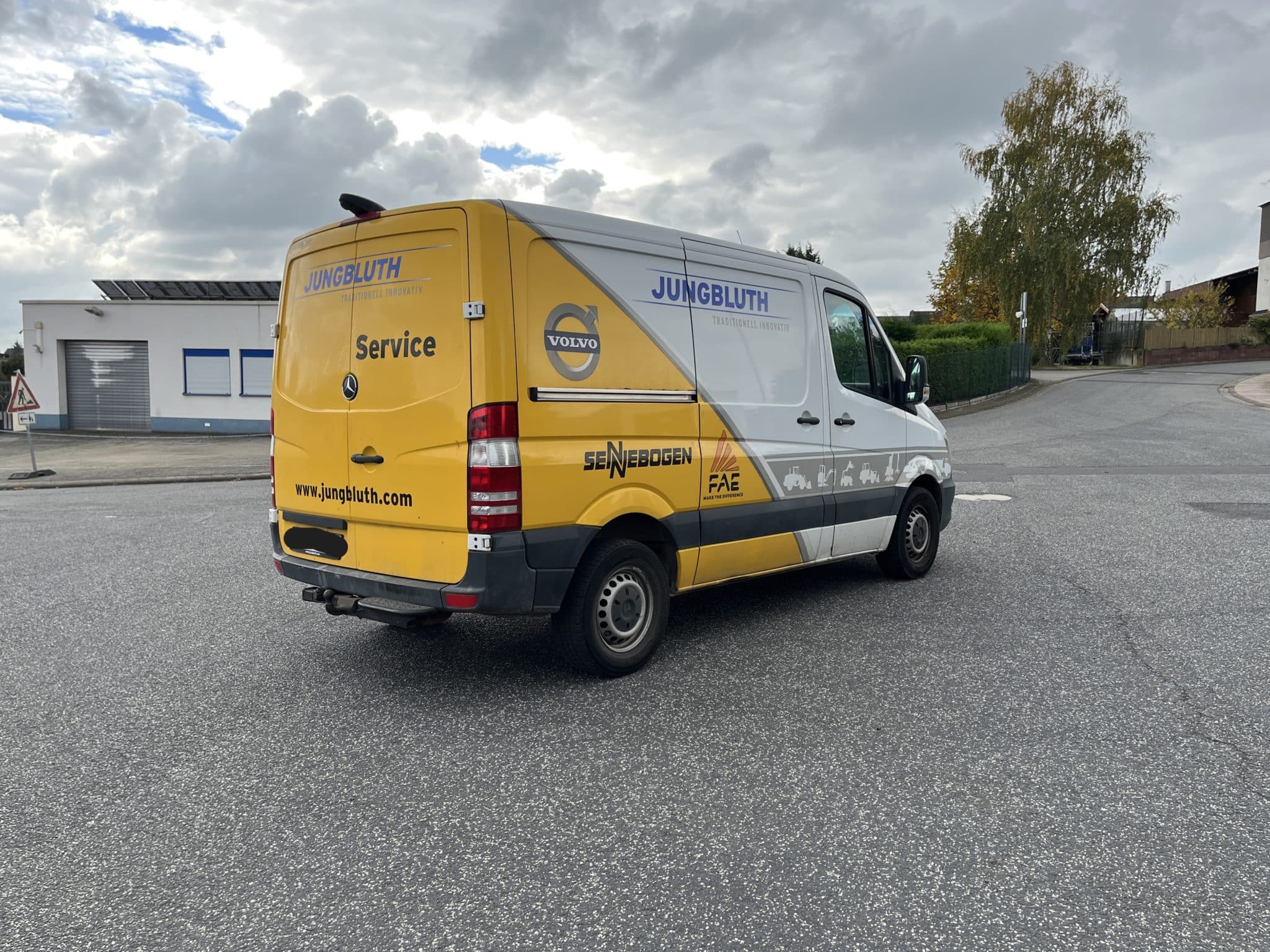 Gebrauchte Baumaschinen – Mercedes-Benz Sprinter