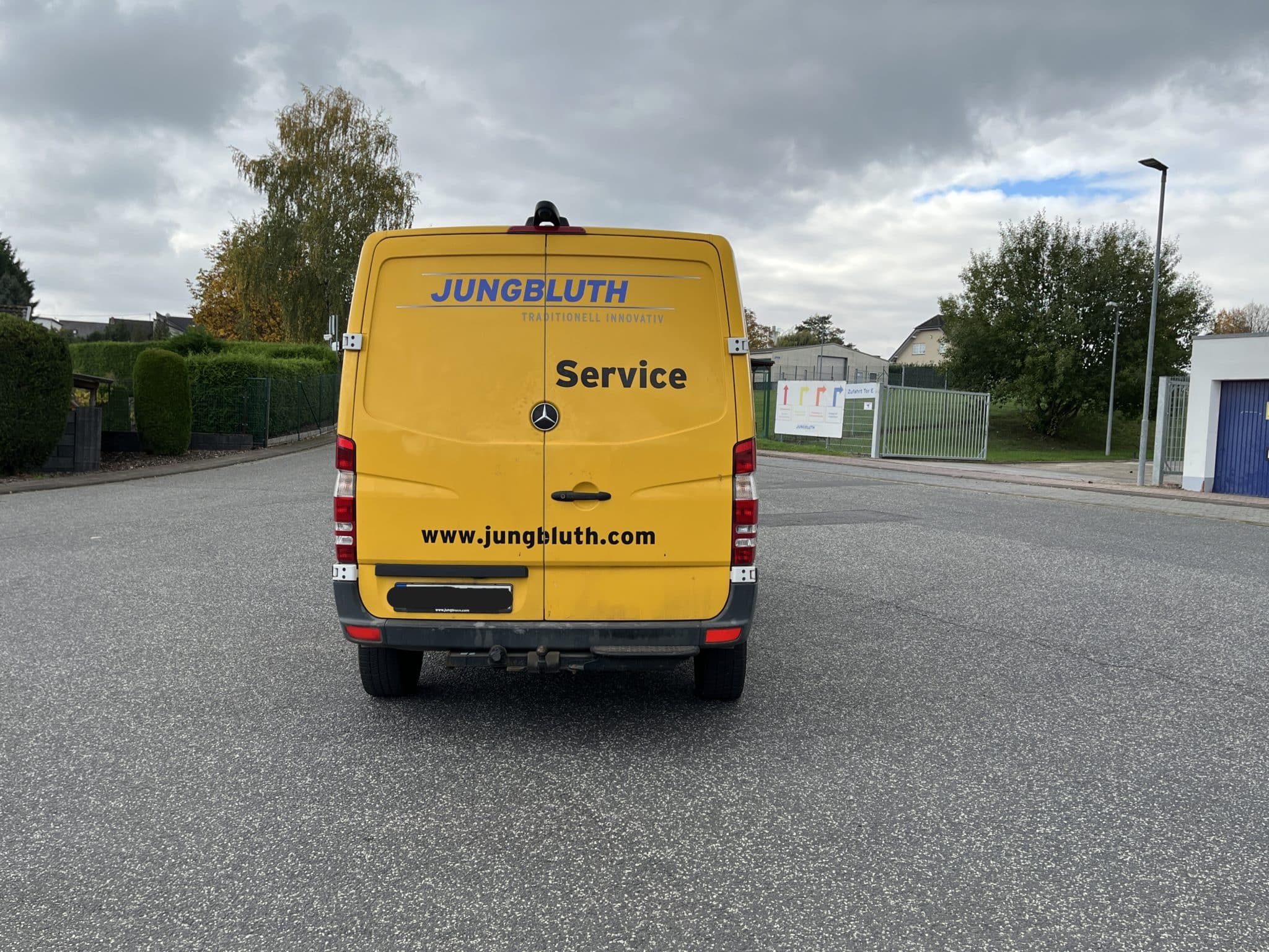 Gebrauchte Baumaschinen – Mercedes-Benz Sprinter