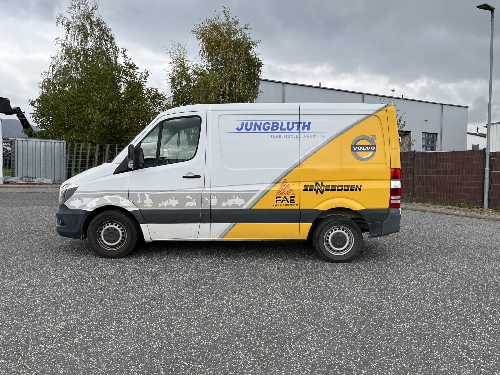 Gebrauchte Baumaschinen – Mercedes-Benz Sprinter