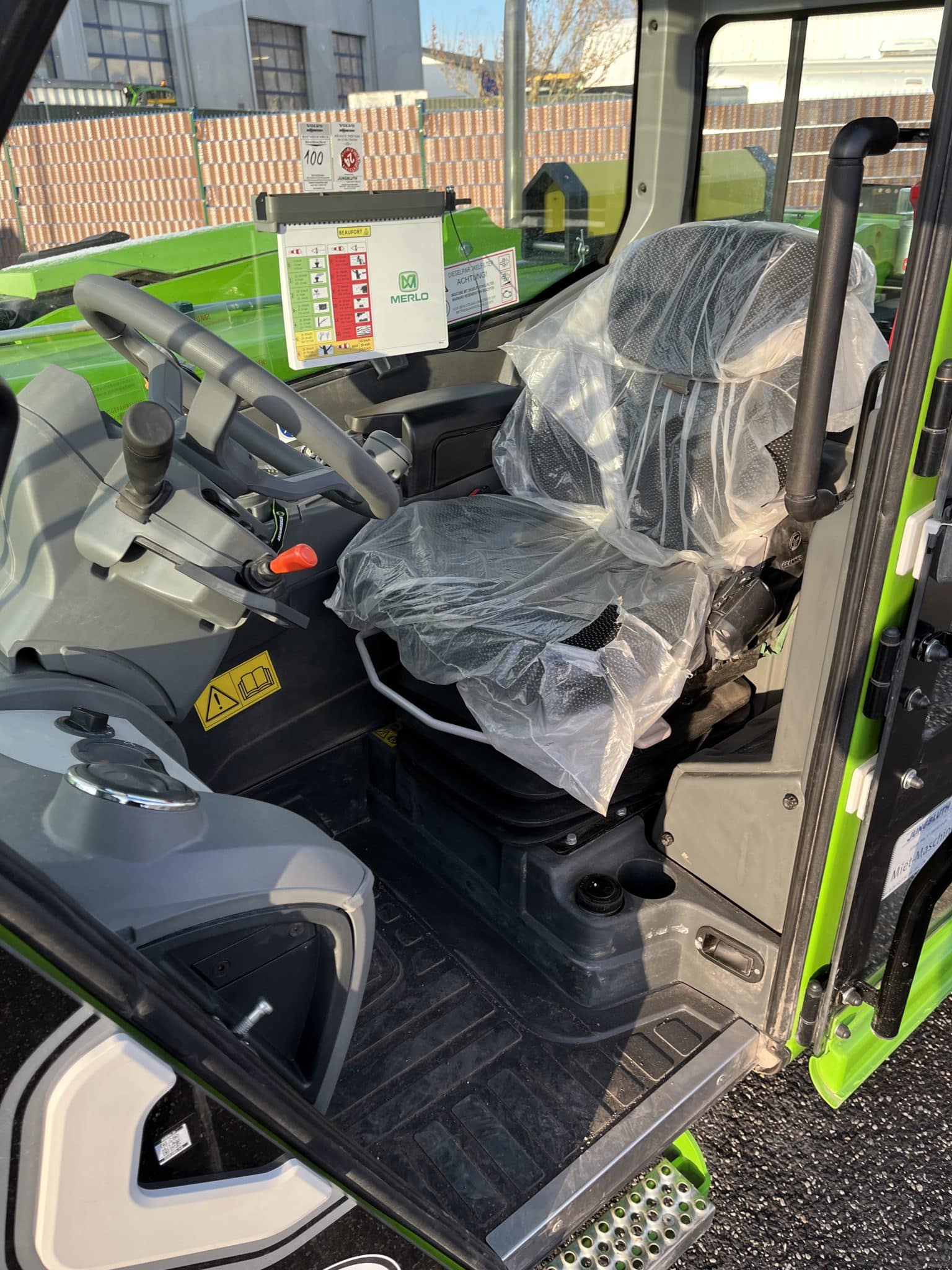 Gebrauchte Baumaschinen – Merlo P30.10